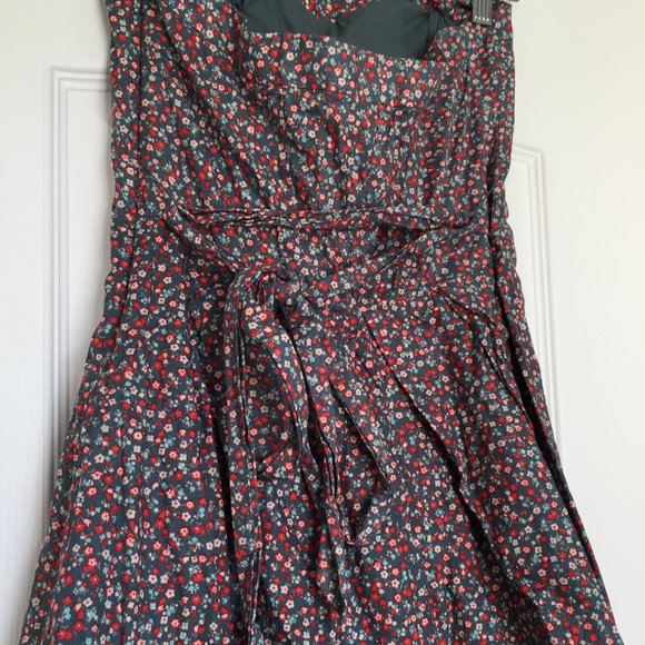AEO Grey Strapless Floral Dress with Boning - Picture 5 of 8